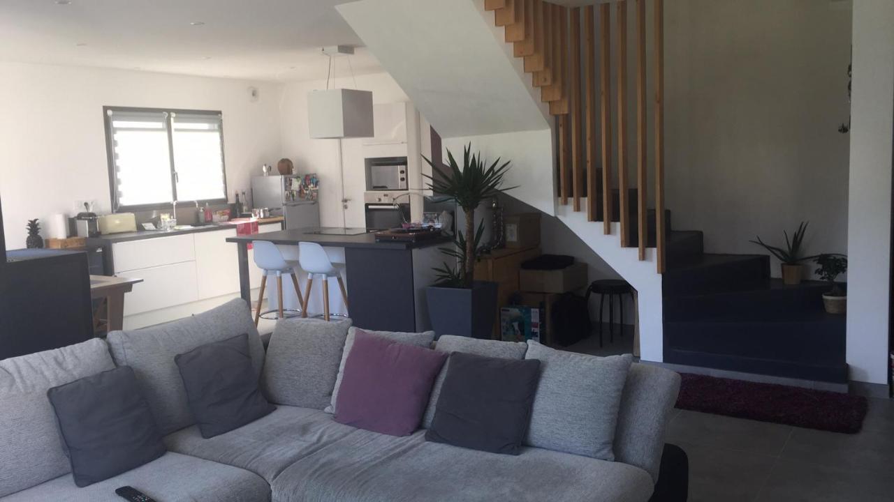 Agreable Maison Moderne Le Hézo Exteriör bild